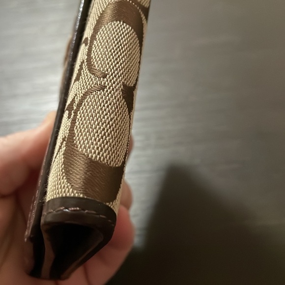 GUC Coach Wallet - Picture 8 of 9